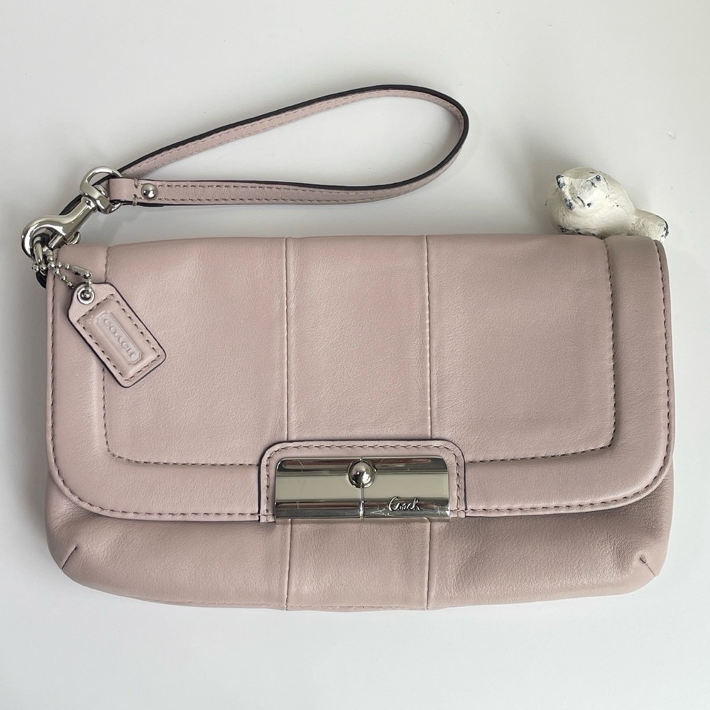 COACH Leather Handbag Wristlet Pale Pink With Cancer Awareness Hangtag